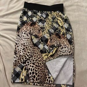 Tmani skirt with side slit